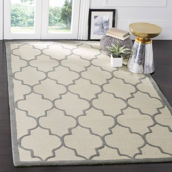 Safavieh Handmade Moroccan Cambridge Ivory/ Silver Wool Rug - 6' x 9'