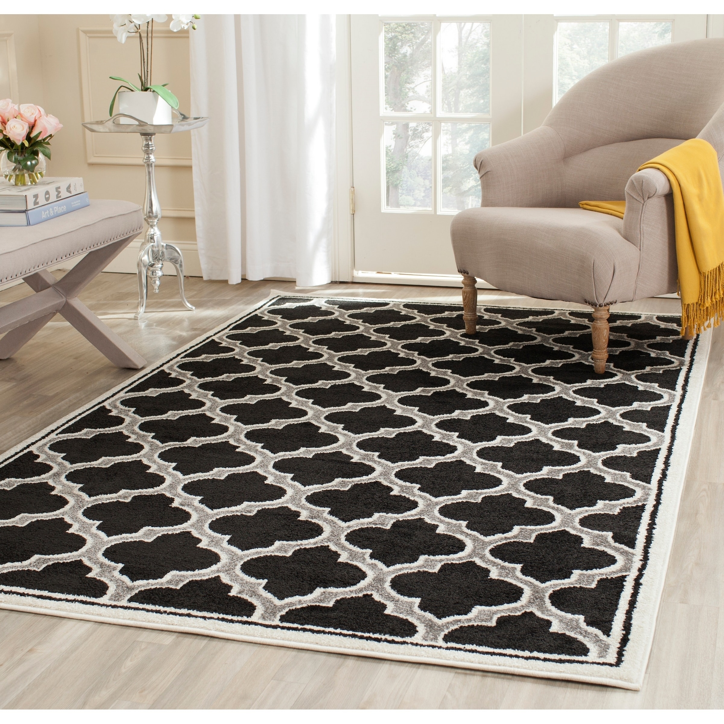 Safavieh Amherst Indoor/ Outdoor Anthracite/ Ivory Rug (5 X 8)