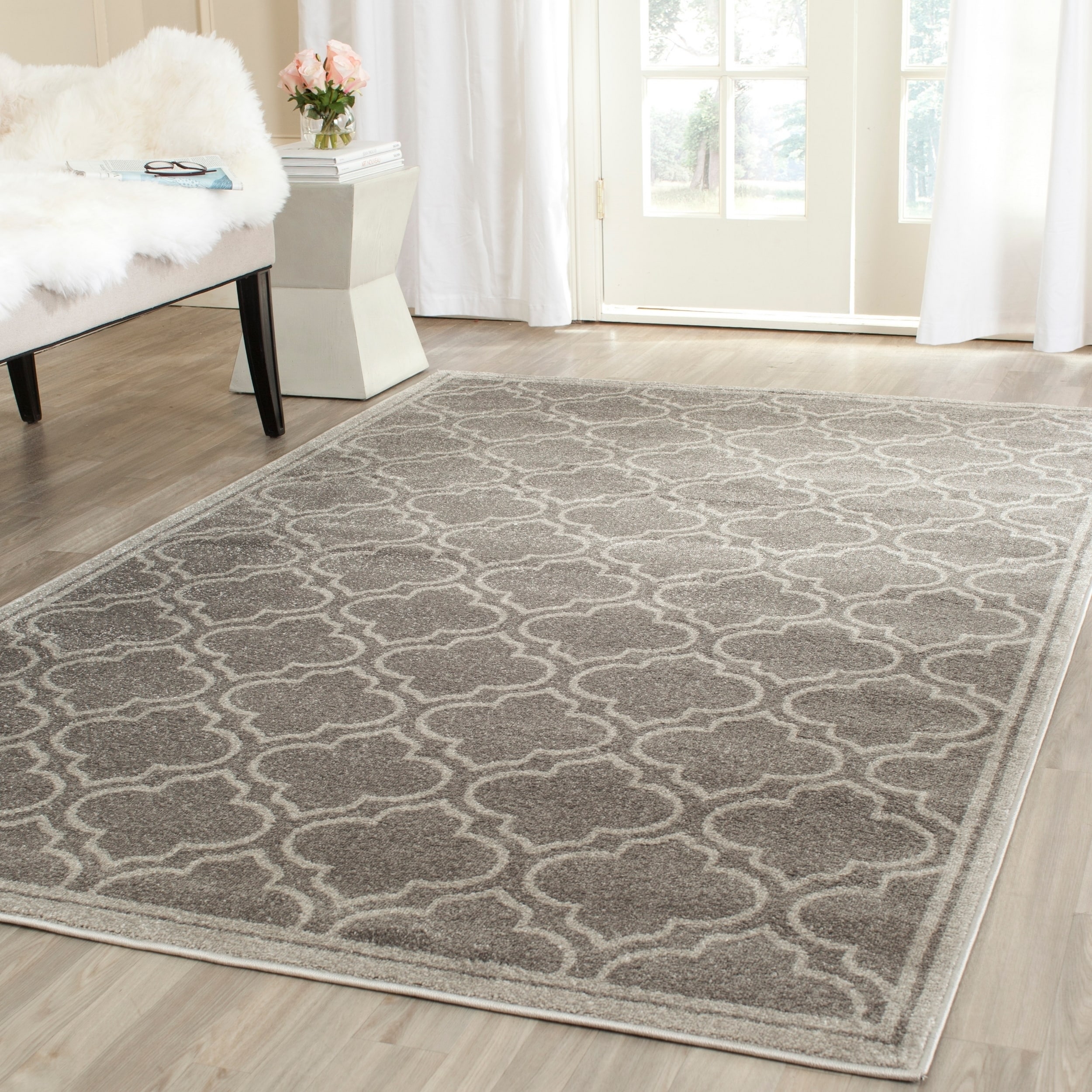 Safavieh Amherst Indoor/ Outdoor Grey/ Light Grey Rug (4 X 6)