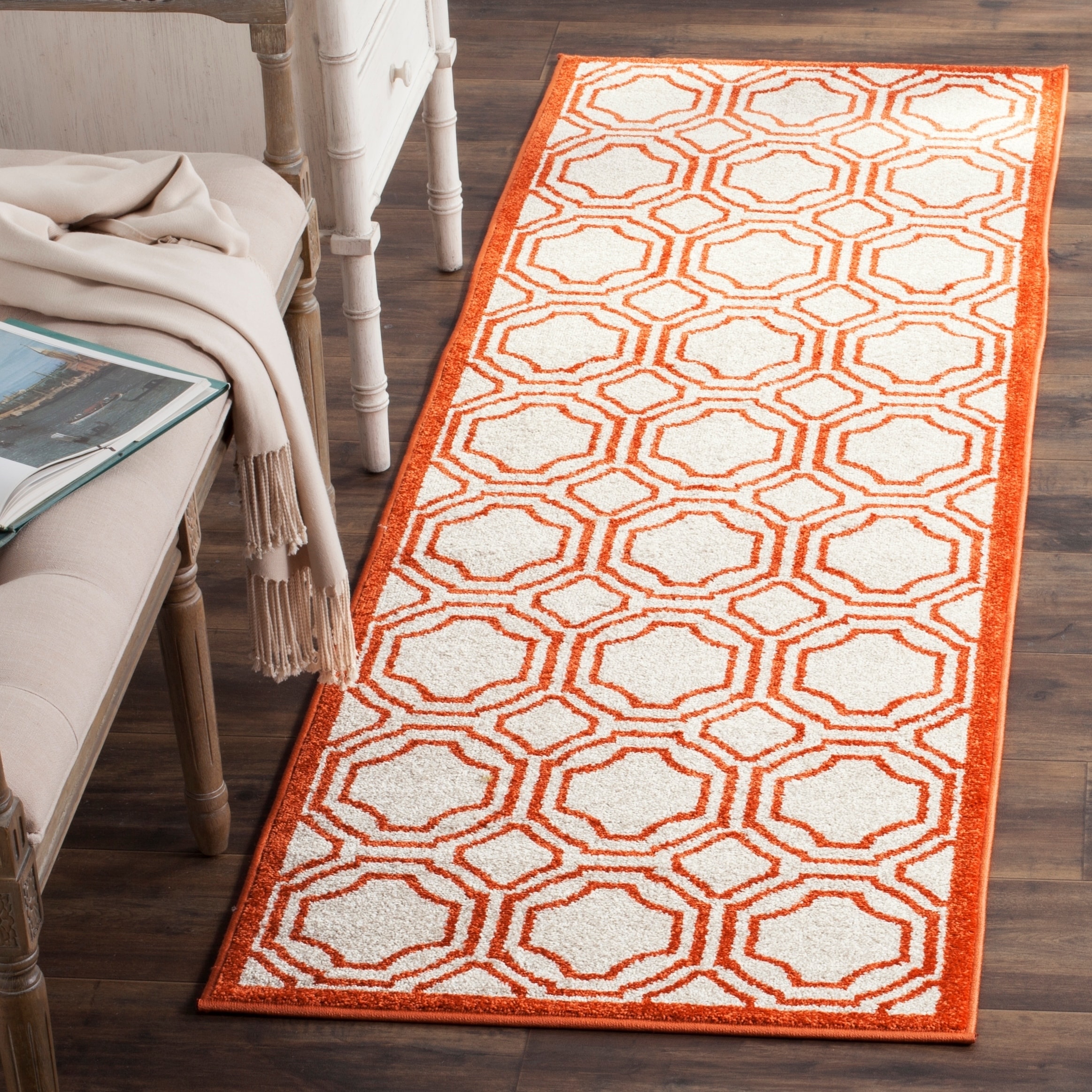 Safavieh Amherst Indoor/ Outdoor Ivory/ Orange Rug (23 X 7)