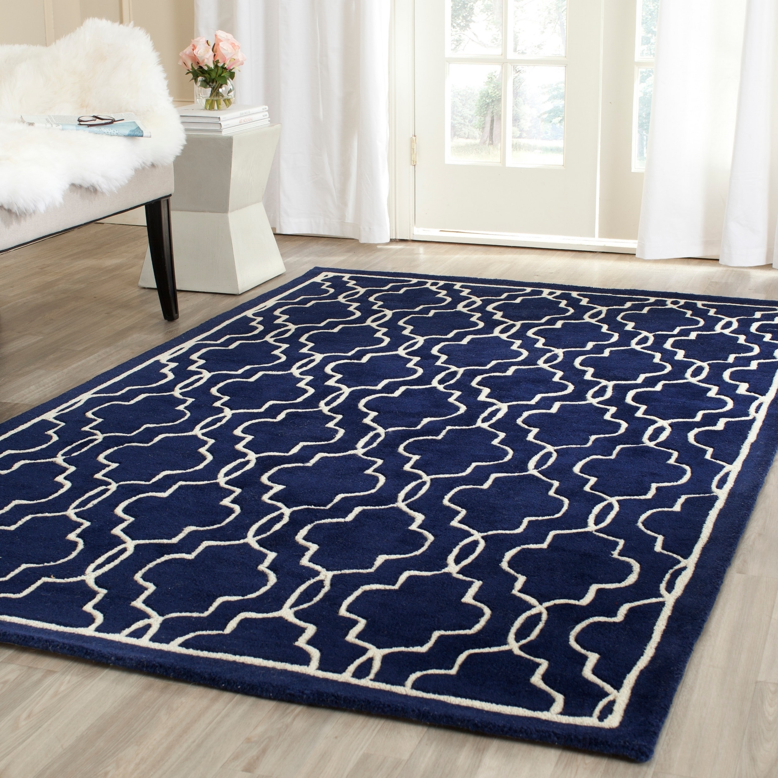 Safavieh Handmade Moroccan Chatham Dark Blue/ Ivory Wool Rug (89 X 12)