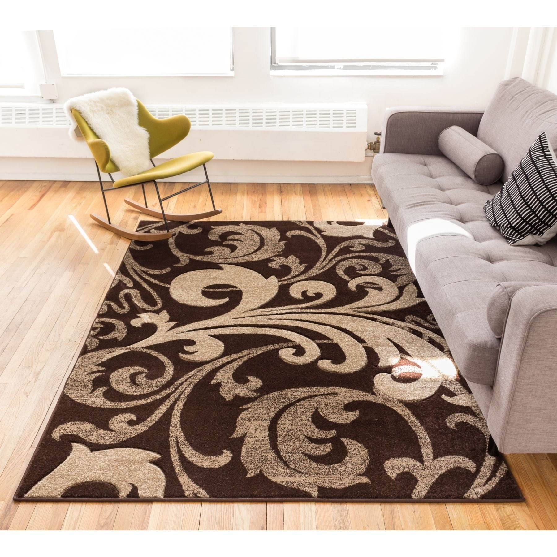 Scrolls Fleur De Lis Brown Area Rug (53 X 73)