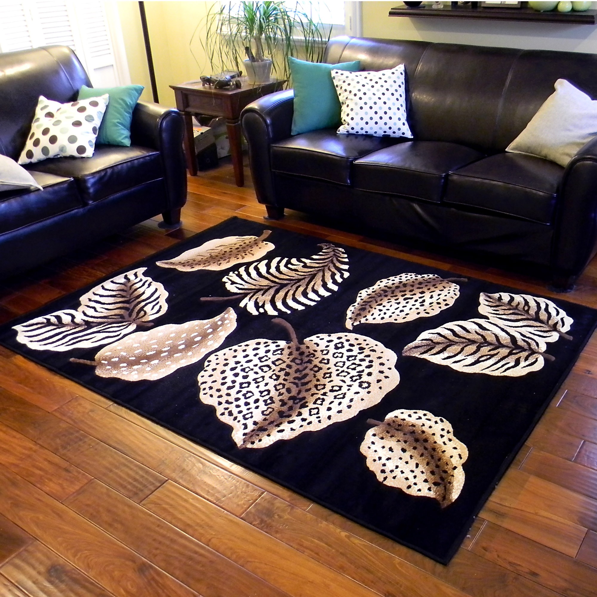 Skinz Black Animal Skin Leaf Area Rug (5x7)