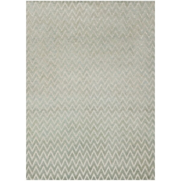 Safavieh Hand-knotted Santa Fe Chevron Light Grey/ Silver Wool Rug - 8' x 10'