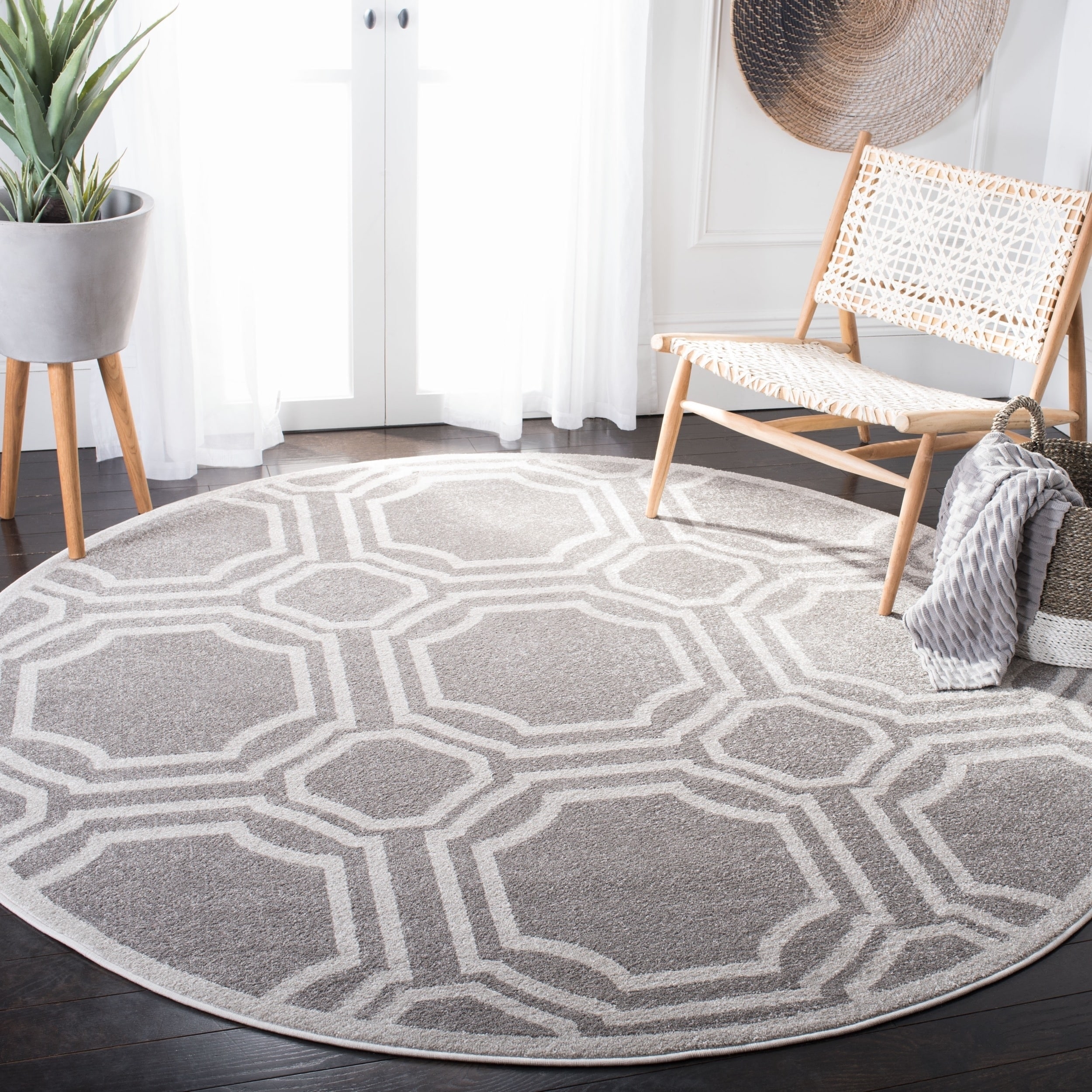 Safavieh Amherst Grey/ Light Grey Rug (7 Round)