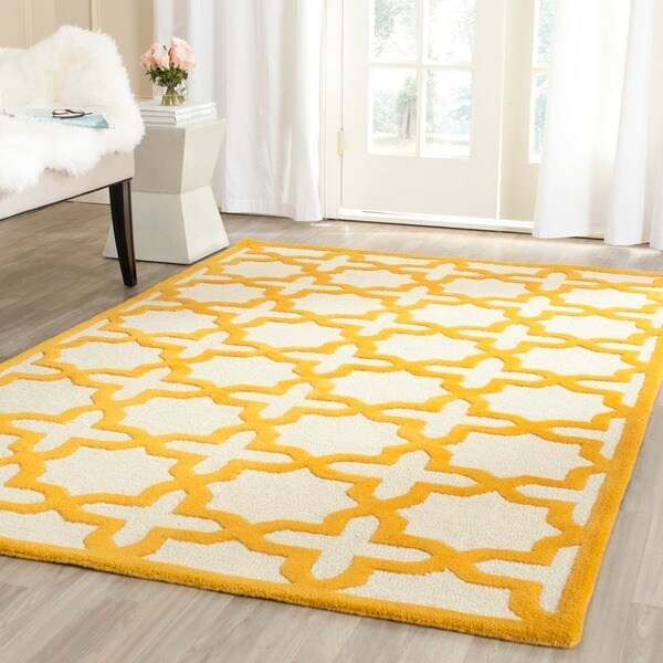 Safavieh Handmade Moroccan Cambridge Ivory/ Gold Wool Rug - 9' x 12'