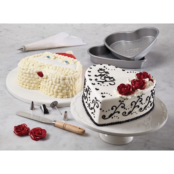 Cake boss outlet bakeware set