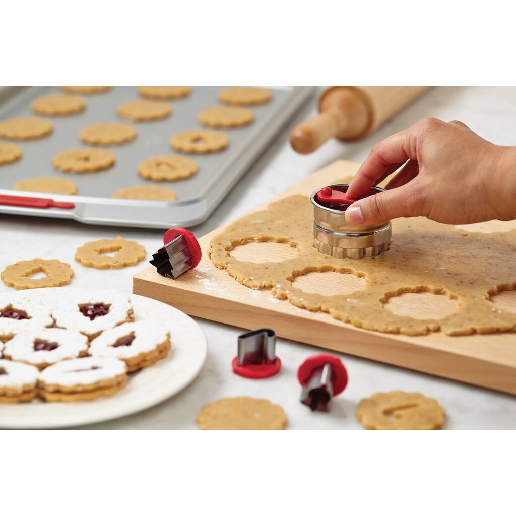 Cake Boss Decorating Tools Red Holiday 6-piece Linzer Cookie Cutter Set