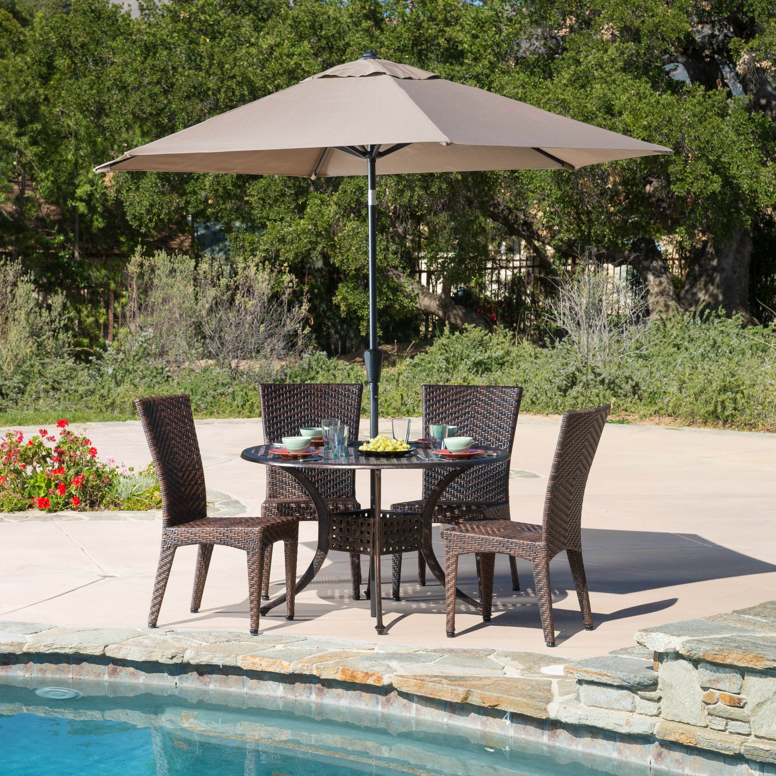 Christopher Knight Home Christopher Knight Home Brooke Circular Outdoor Cast And Wicker 5 piece Set Bronze Size 5 Piece Sets