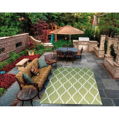 Nourison & Garden Geometric Indoor/Outdoor Area Rug
