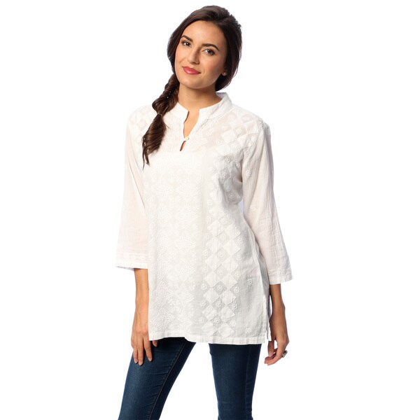 La Cera Women's White Hand-appliqued Tunic