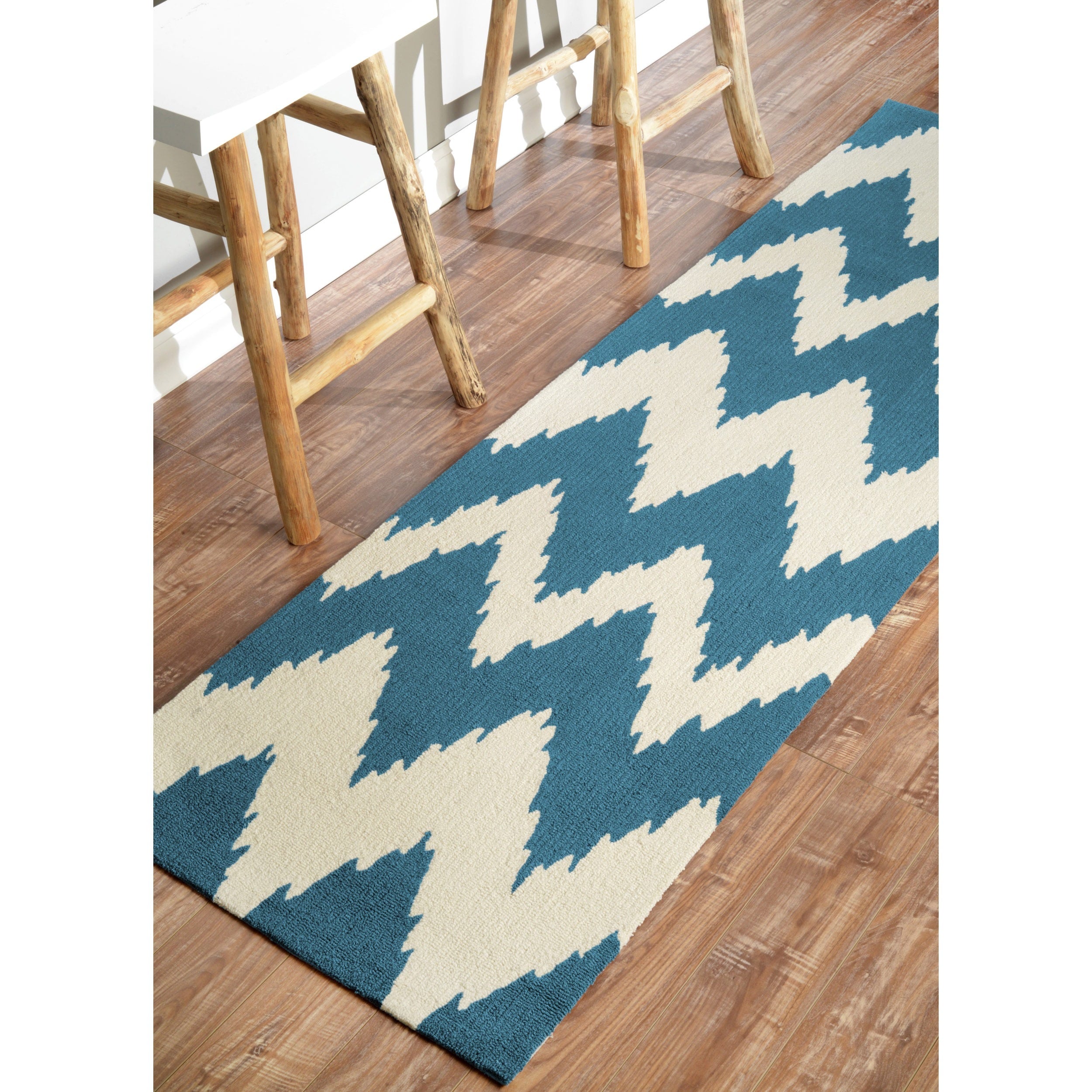 Nuloom Hand tufted Chevron Ikat Medium Blue Runner Rug (2 6 X 8)