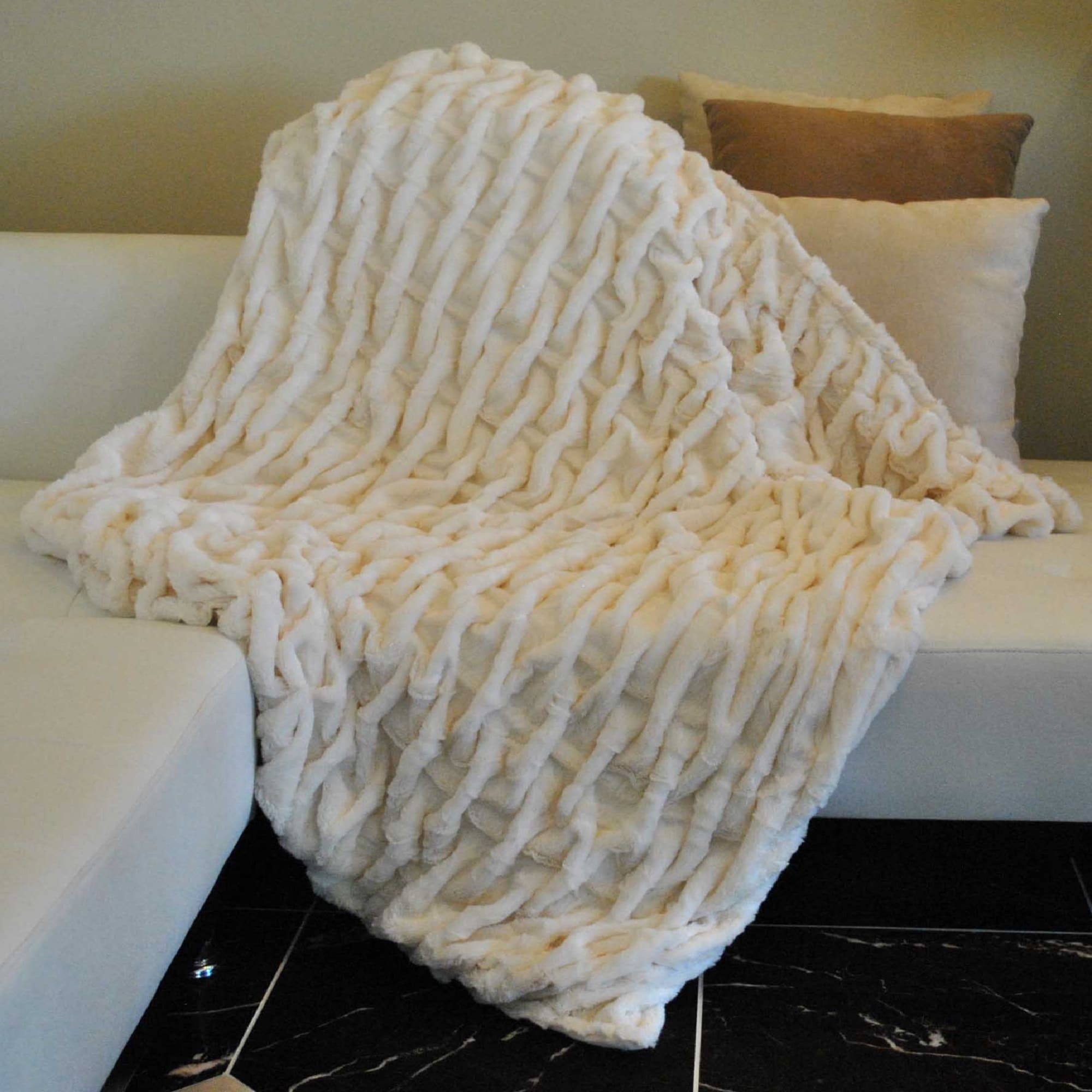 Fashion Street Wave Throw Blanket