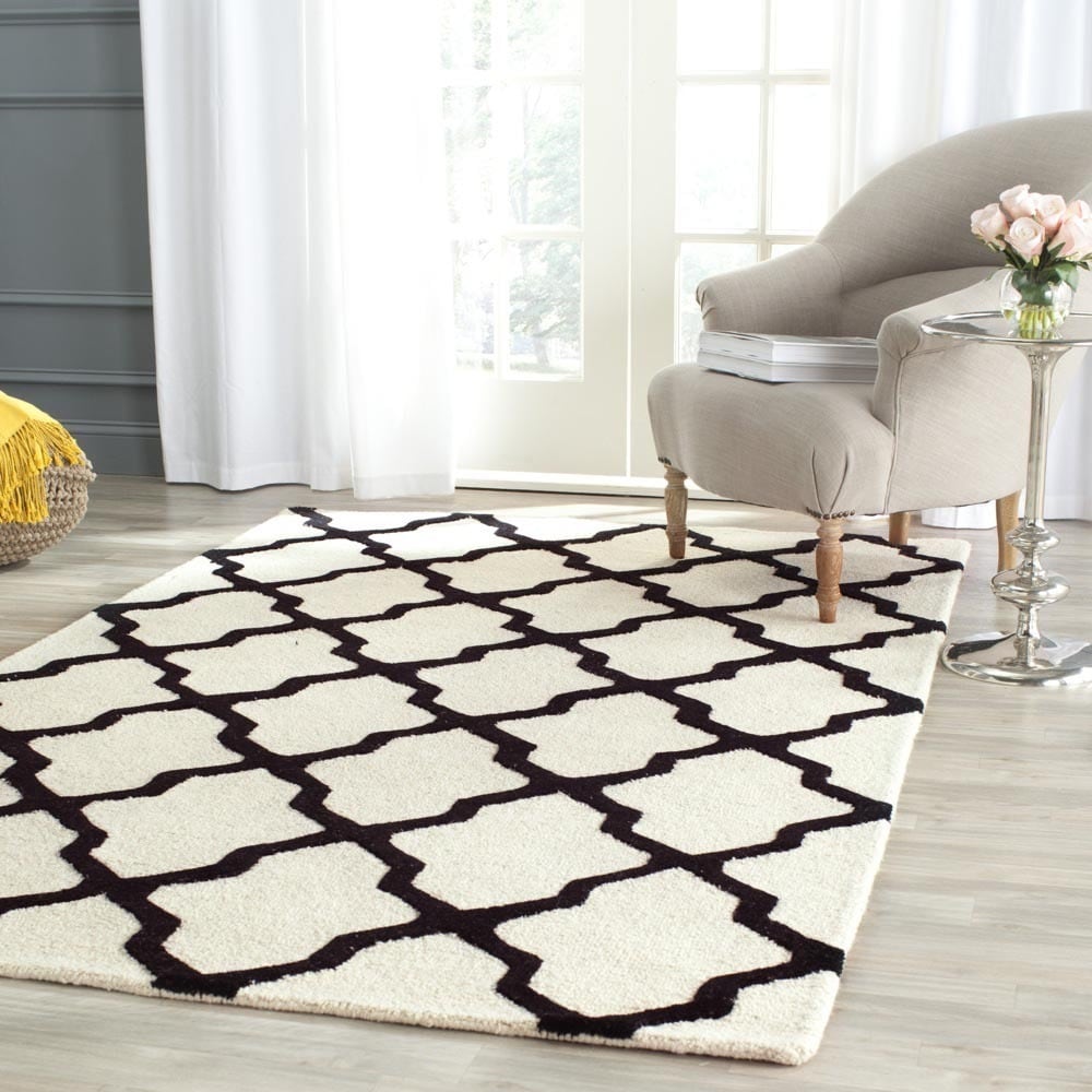 Safavieh Handmade Moroccan Cambridge Ivory/ Black Wool Rug (6 Square)