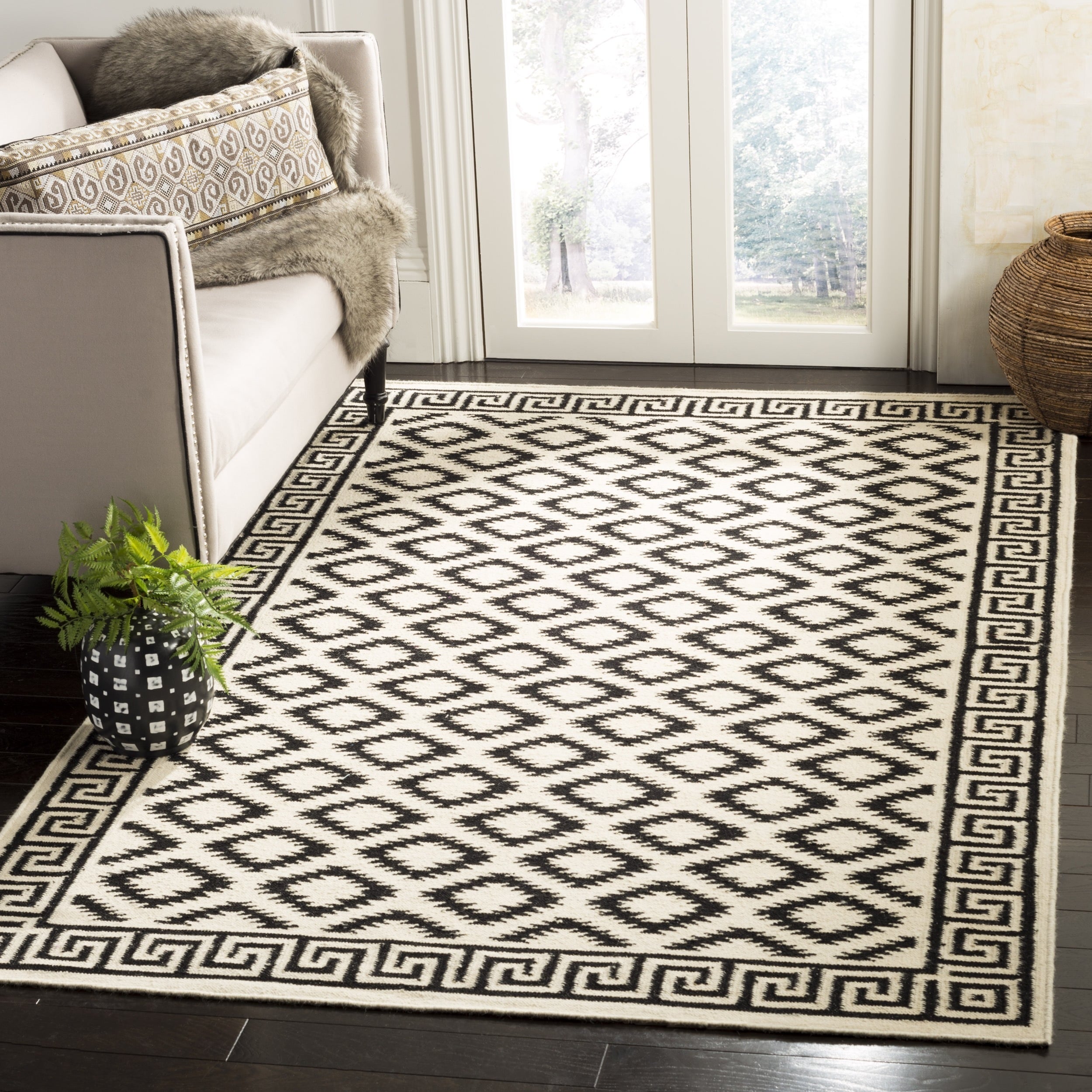 Safavieh Hand woven Moroccan Dhurries Ivory/ Black Wool Rug (6 Square)