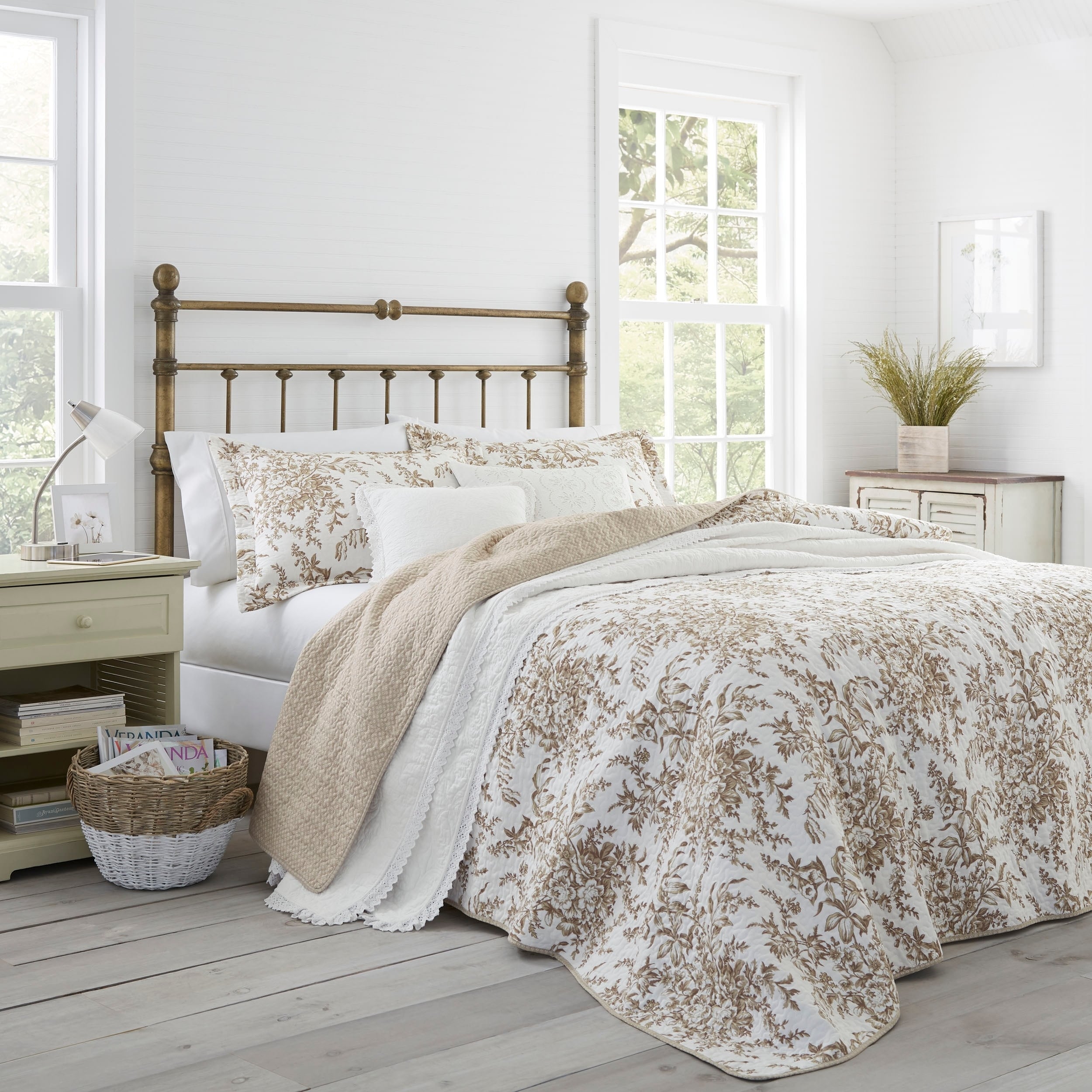 Laura Ashley Bedford Mocha Cotton 3 piece Quilt Set