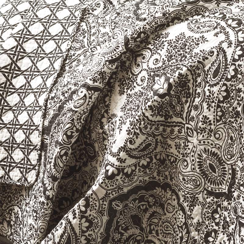 Gracewood Hollow Winchester Damask 3-piece Quilt Set