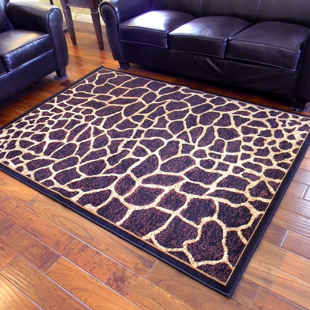 African Adventure Giraffe Skin Design Area Rug (5' x 7') - 5' x 7'