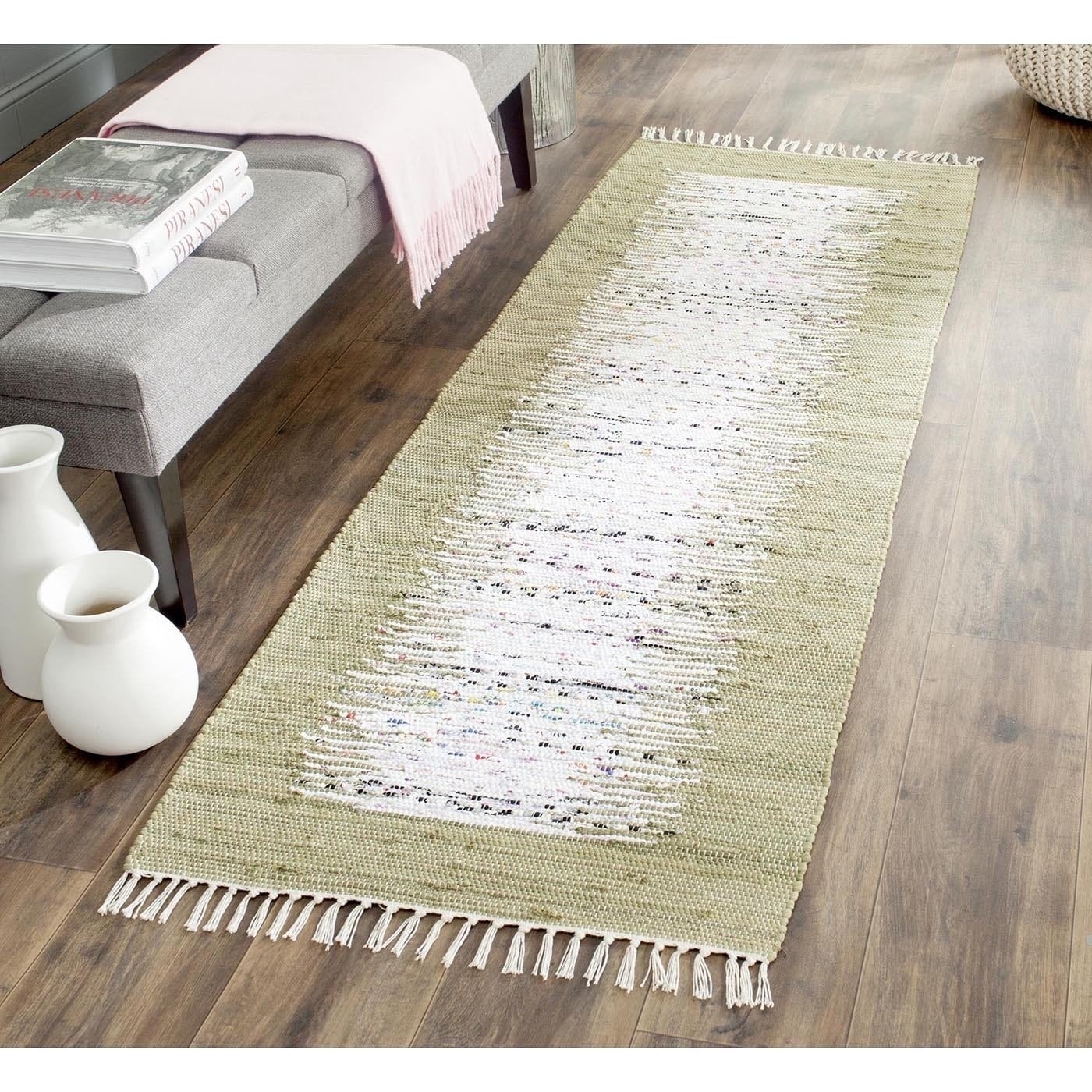 Safavieh Hand woven Montauk Ivory/ Olive Cotton Rug (23 X 7)