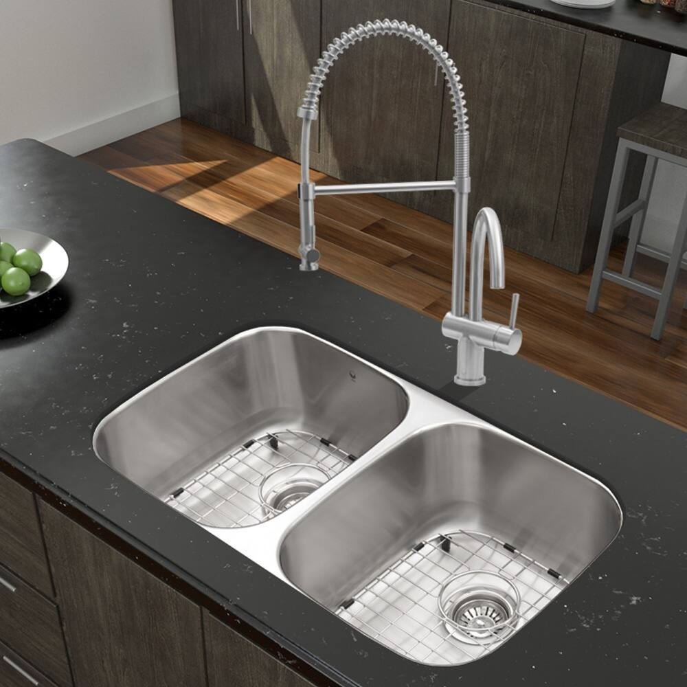 VIGO All-in-One 32-inch Stainless Steel Undermount Kitchen Sink and Dresden Stainless Steel Faucet Set