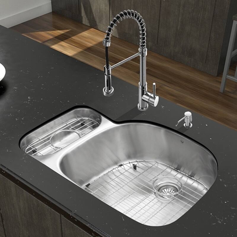 VIGO Fulton 32-inch Stainless Steel Kitchen Sink and Edison Faucet Set