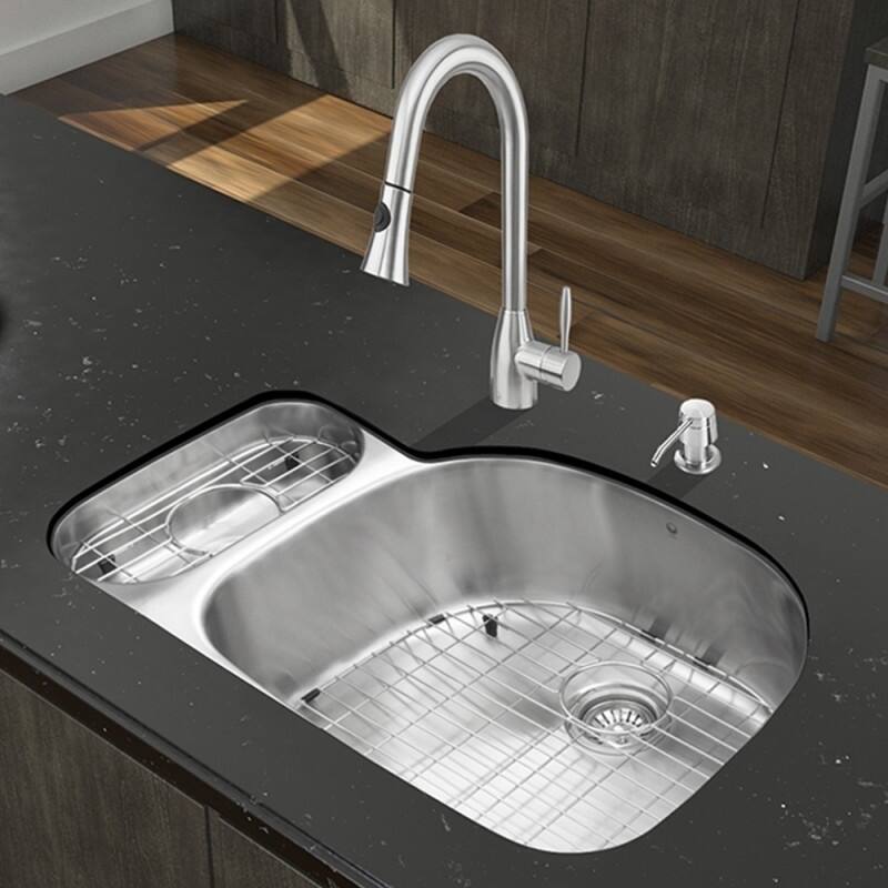 VIGO Fulton Stainless Steel Kitchen Sink and Aylesbury Faucet Set