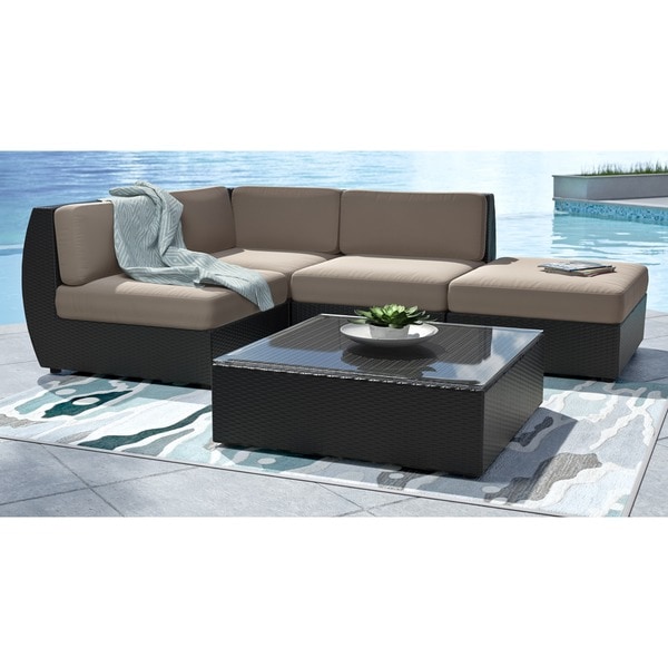Corliving Seattle Curved 5 Piece Sectional Patio Set
