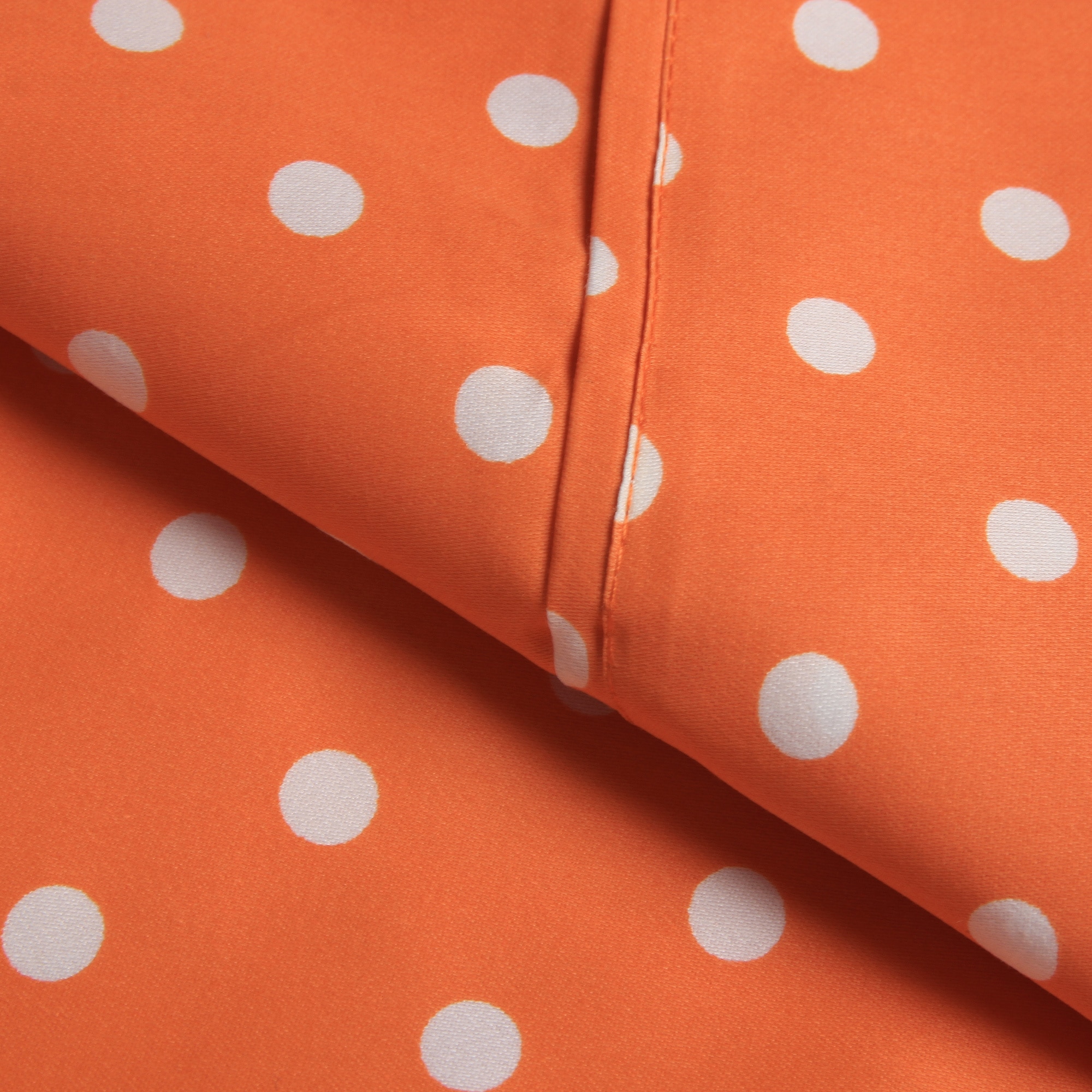 Wrinkle Resistant Polka Dot Sheet Set