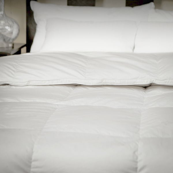 CozyClouds by DownLinens Deluxe White Goose Down Comforter