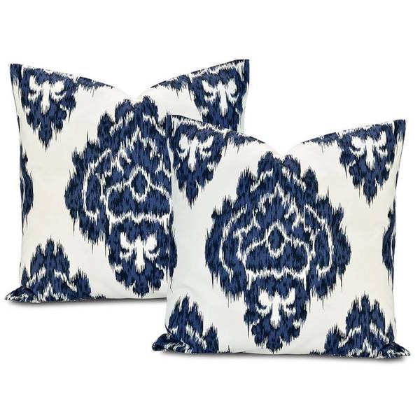 Shop Exclusive Fabrics Ikat Blue/ White Cotton Pillow Cover (Set of 2
