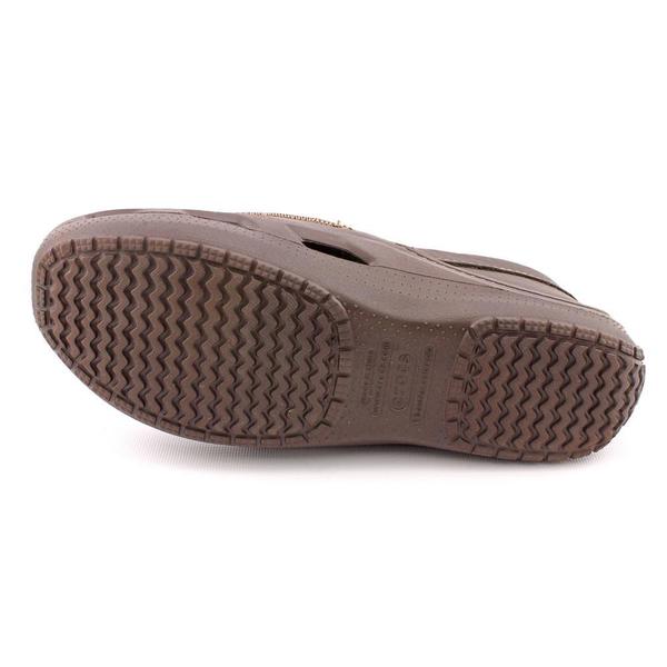 crocs tideline sport leather