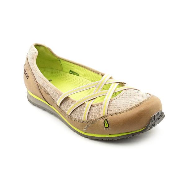 Ahnu Women�s �Crissy� Leather Athletic Shoe (Size 10.5