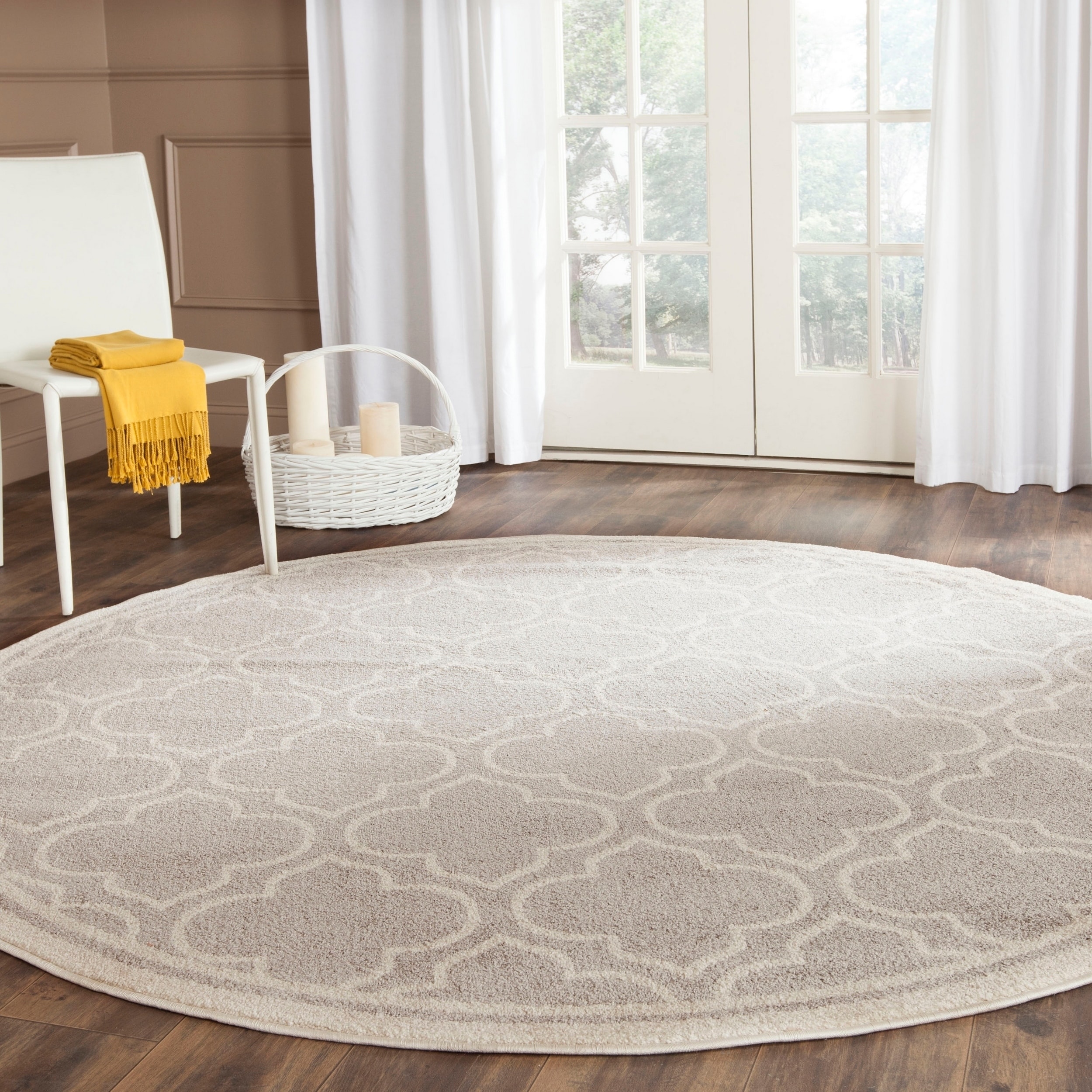 Safavieh Amherst Indoor/ Outdoor Light Grey/ Ivory Rug (7 Round)