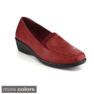 Refresh Women's 'Rocco-2' Slip-on Loafers