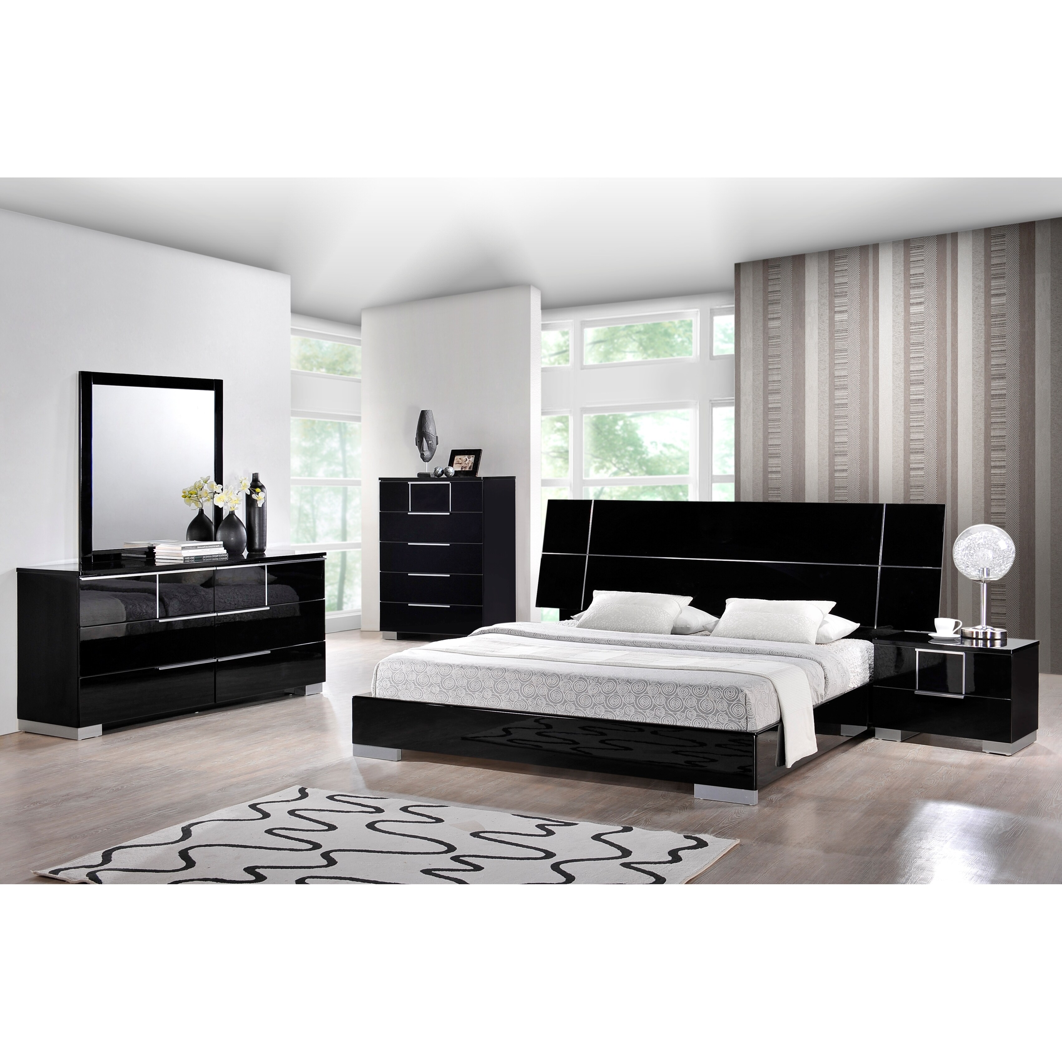 https://ak1.ostkcdn.com/images/products/9089118/Hailey-Black-Queen-Bed-21376997-8e05-46de-91aa-d2eebd9ce06a.jpg