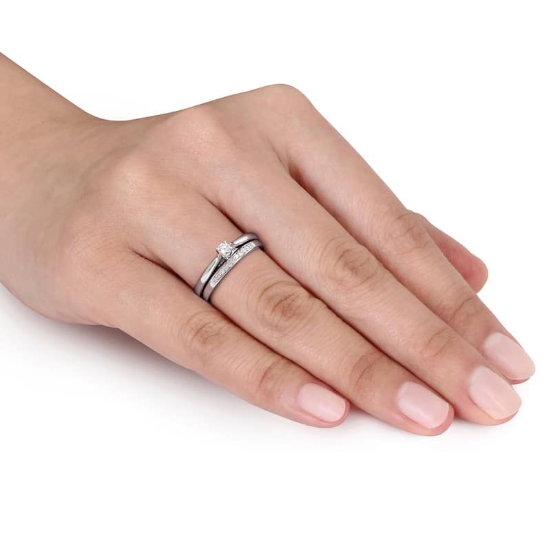 Miadora Sterling Silver 1/6ct TDW Diamond Bridal Ring Set