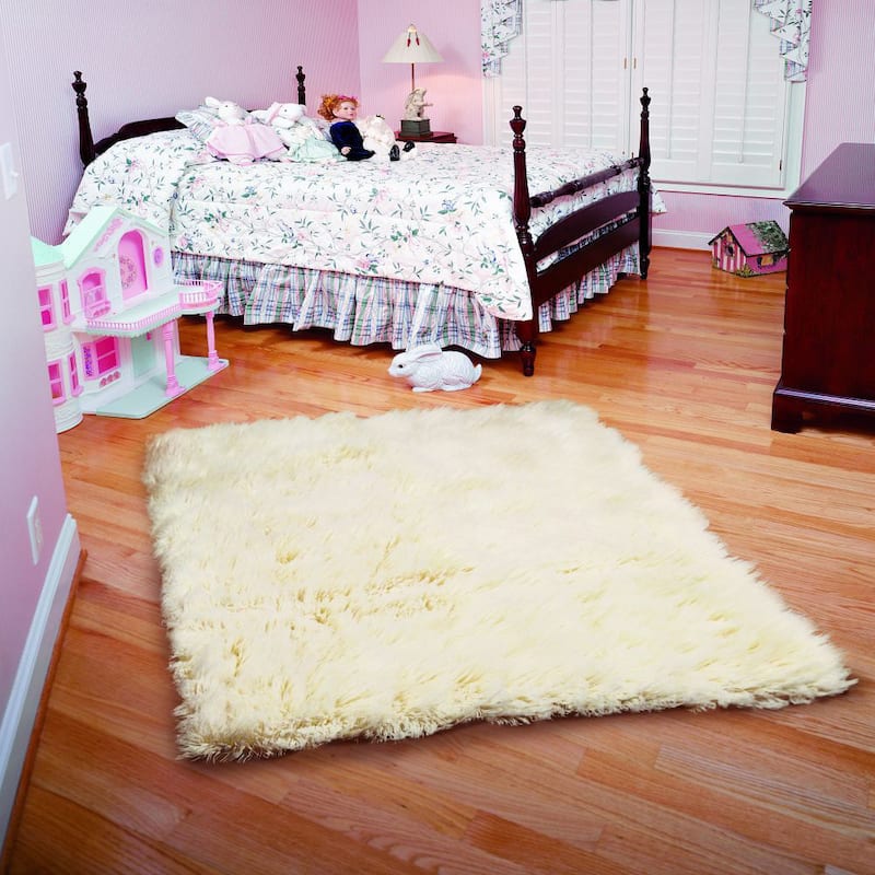 Linon Flokati Heavy Natural Rug (2' x 8') - 2' x 8'