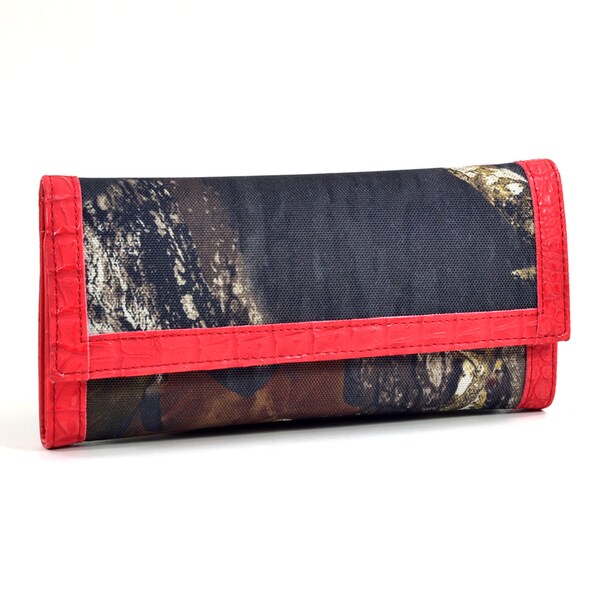 Shop Mossy Oak Camouflage/ Red Trifold Checkbook Wallet Free