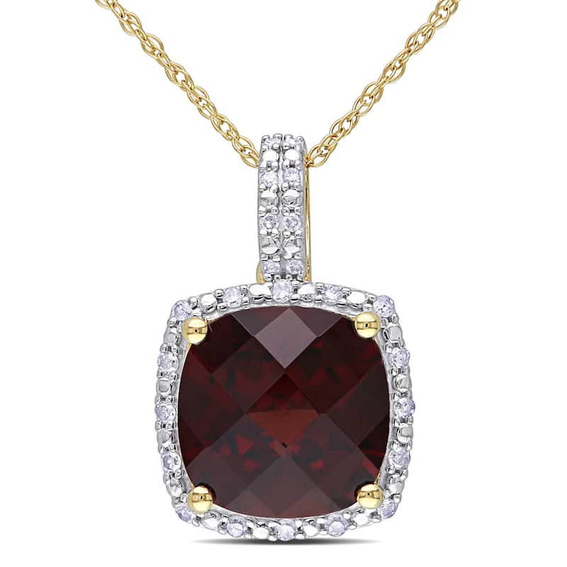 Miadora 10k Yellow Gold Garnet and 1/10ct TDW Diamond Necklace (H-I, I2-I3)