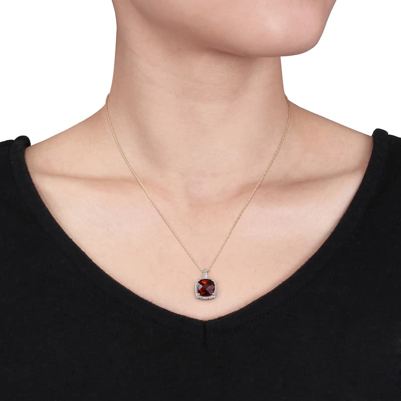 Miadora 10k Yellow Gold Garnet and 1/10ct TDW Diamond Necklace (H-I, I2-I3)
