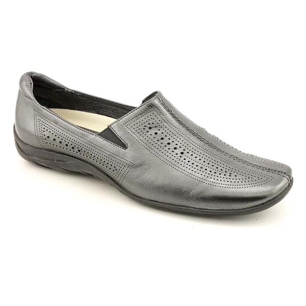 Elites by Walking Cradles Women's 'Amy' Leather Casual Shoes Wide