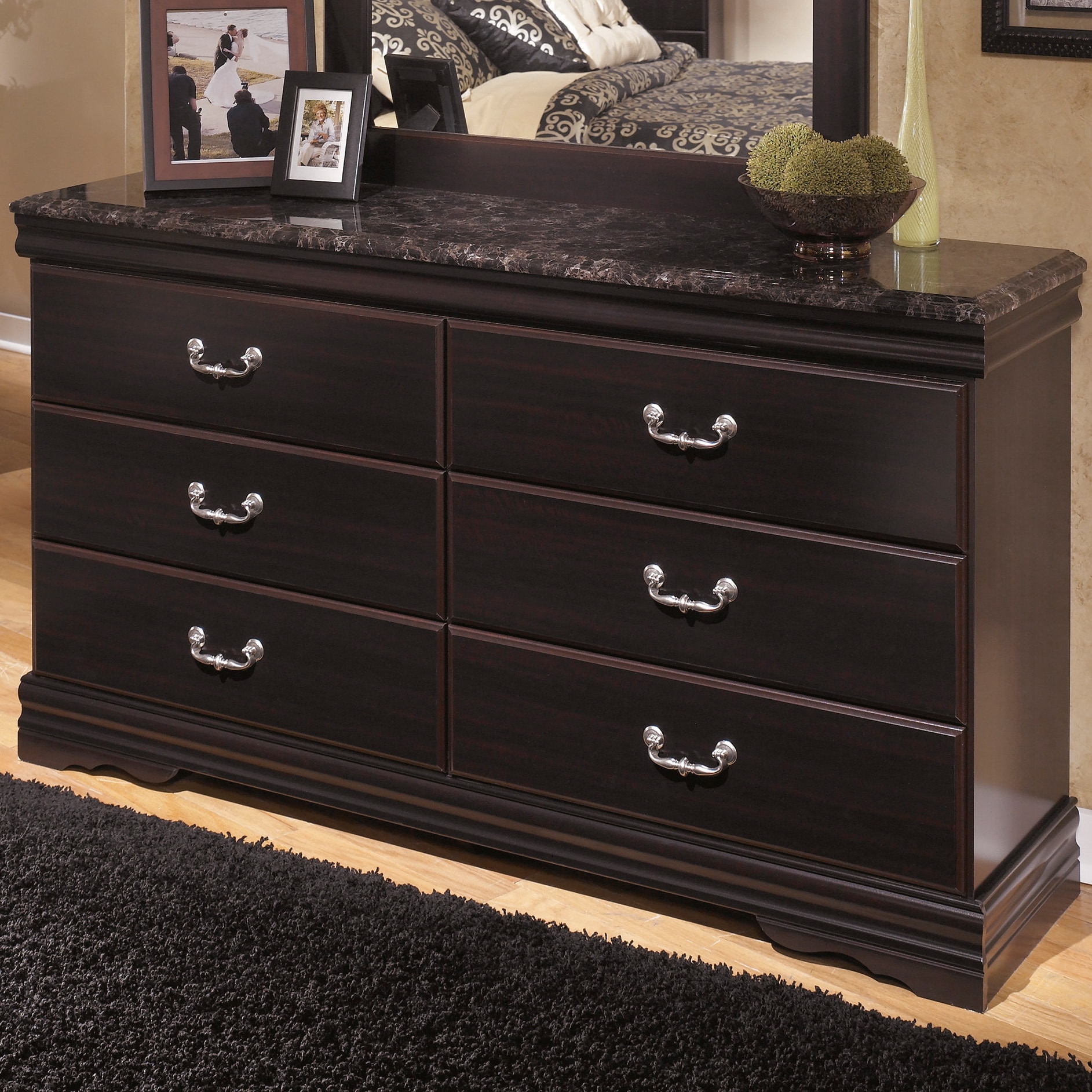 Signature Design By Ashley Signature Design By Ashley Esmerelda Dark Merlot Dresser Mahogany Size 6 drawer