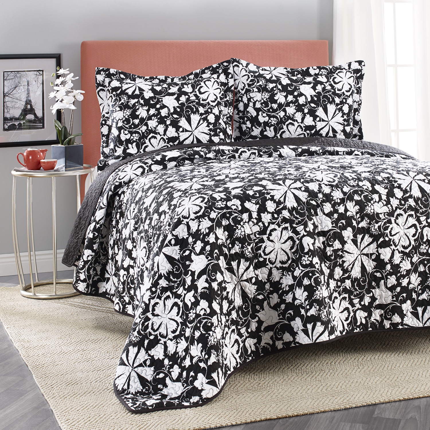 Adrienne Vittadini Alice Reversible 3 piece Quilt Set