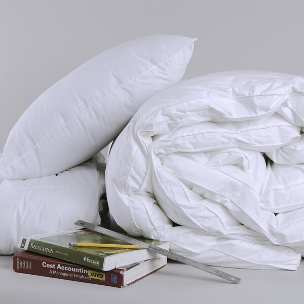 CozyClouds by DownLinens Twin/ Twin XL-size Down Alternative Dorm Kit