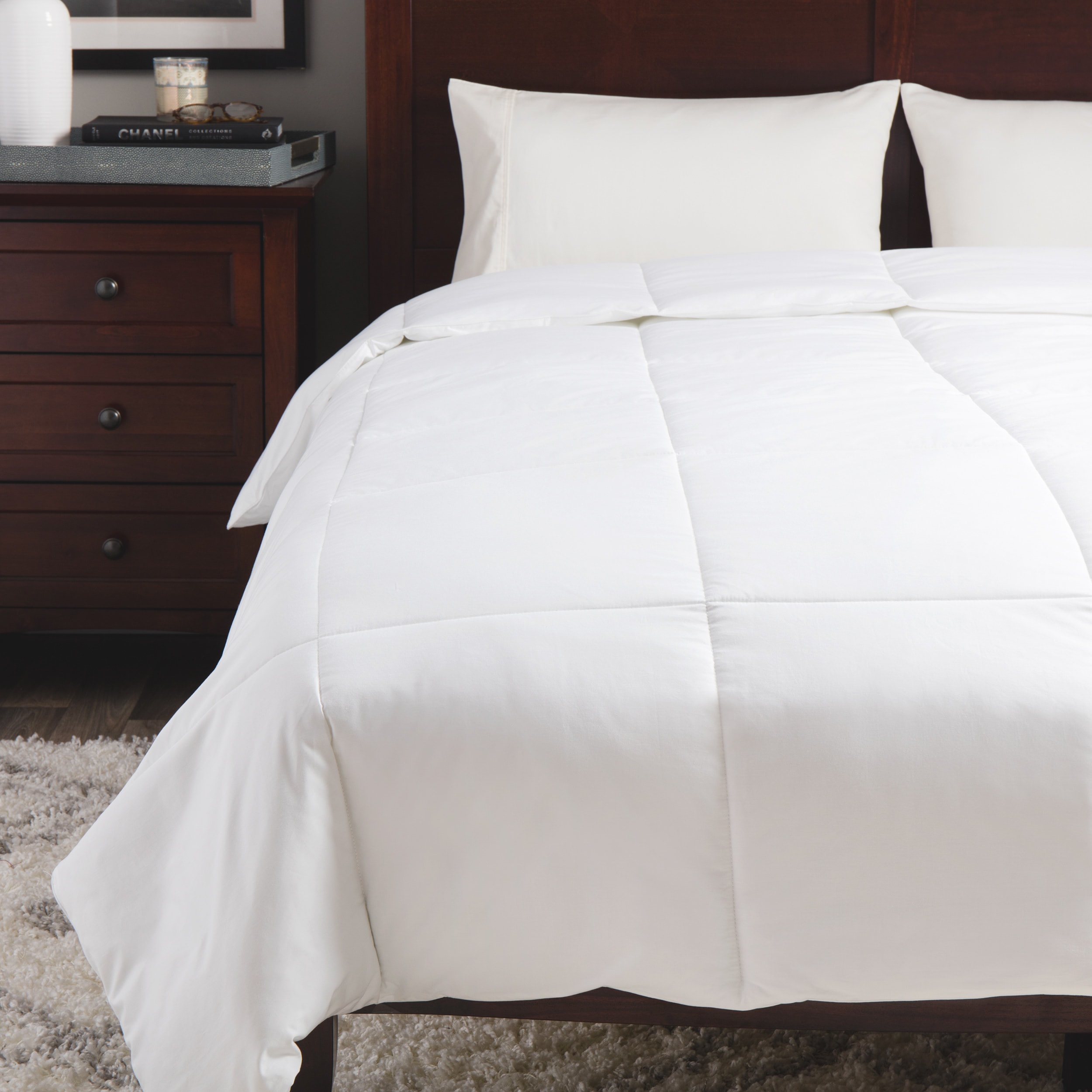 Equilibrium Outlast Temperature Regulating Down Alternative Comforter