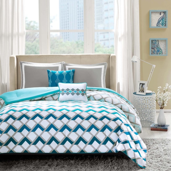 Intelligent Design Danika Blue Comforter Set