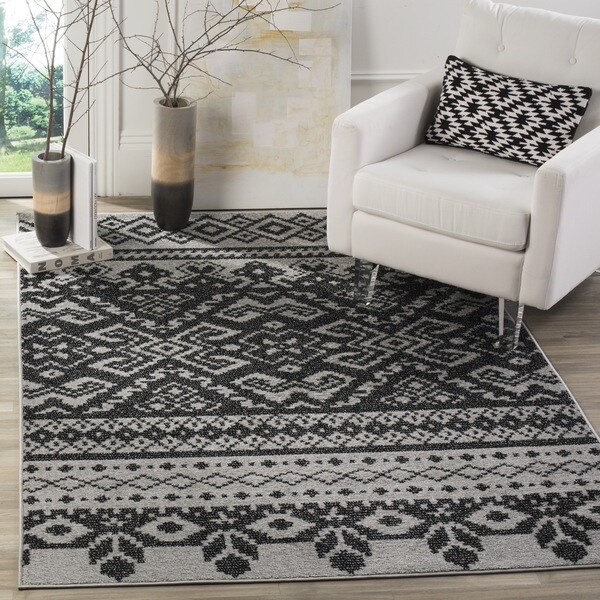 Safavieh Adirondack Southwestern Silver/ Black Rug - 9' x 12'