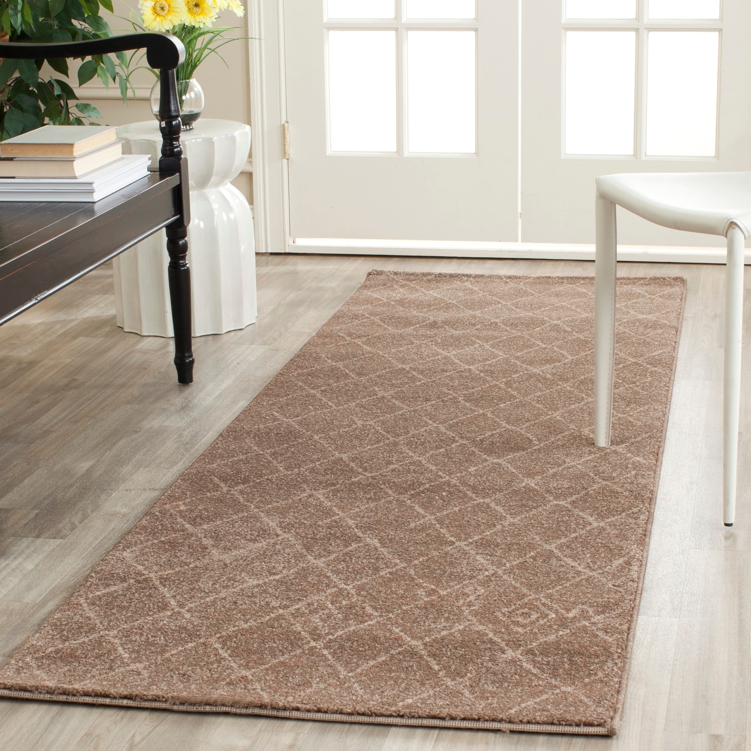 Safavieh Tunisia Brown Rug (26 X 10)