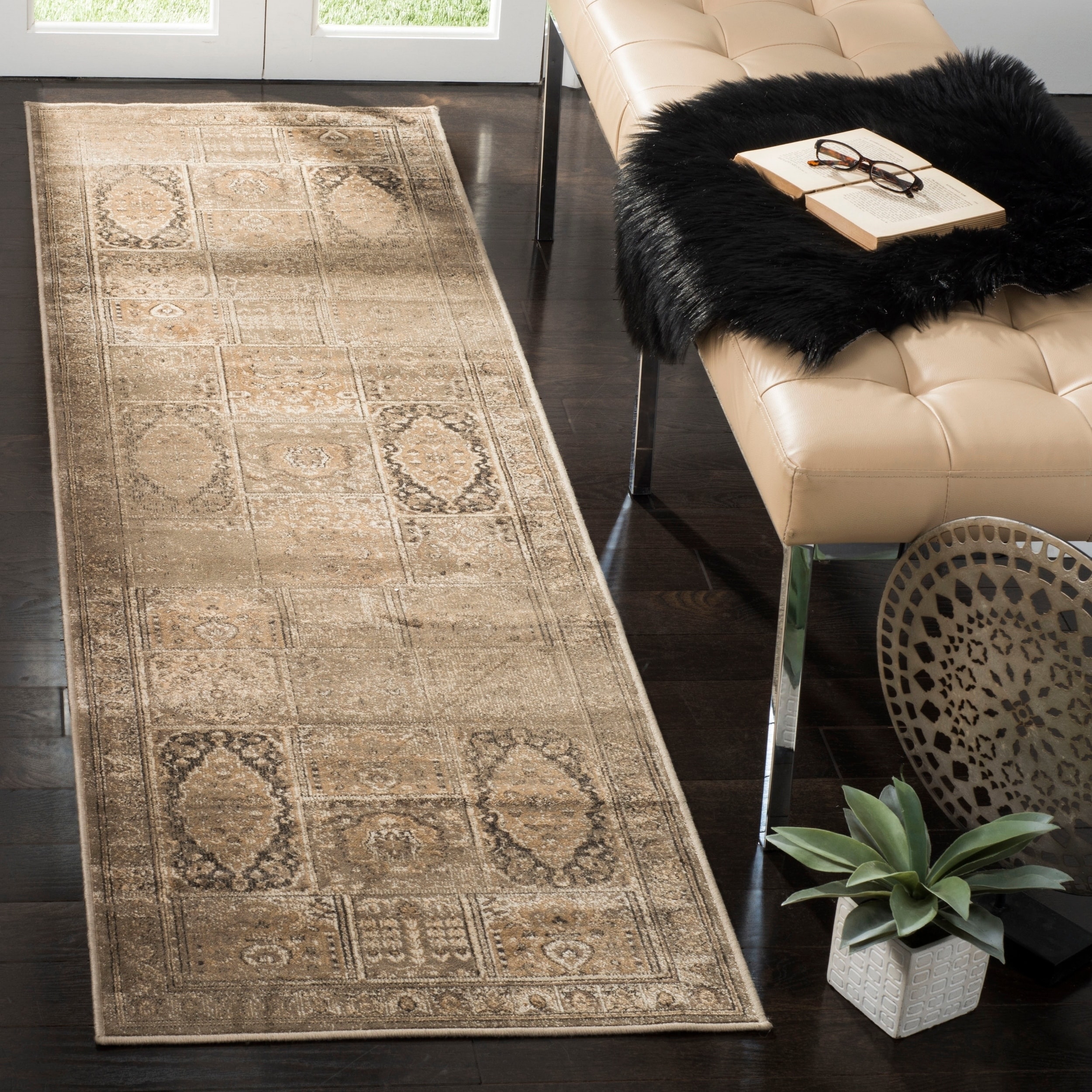 Safavieh Vintage Mouse Viscose Rug (22 X 6)