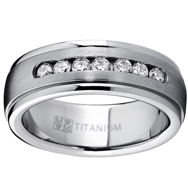 Oliveti Men's Dome Titanium Cubic Zirconia Comfort Fit Wedding Band (7 mm) - Silver